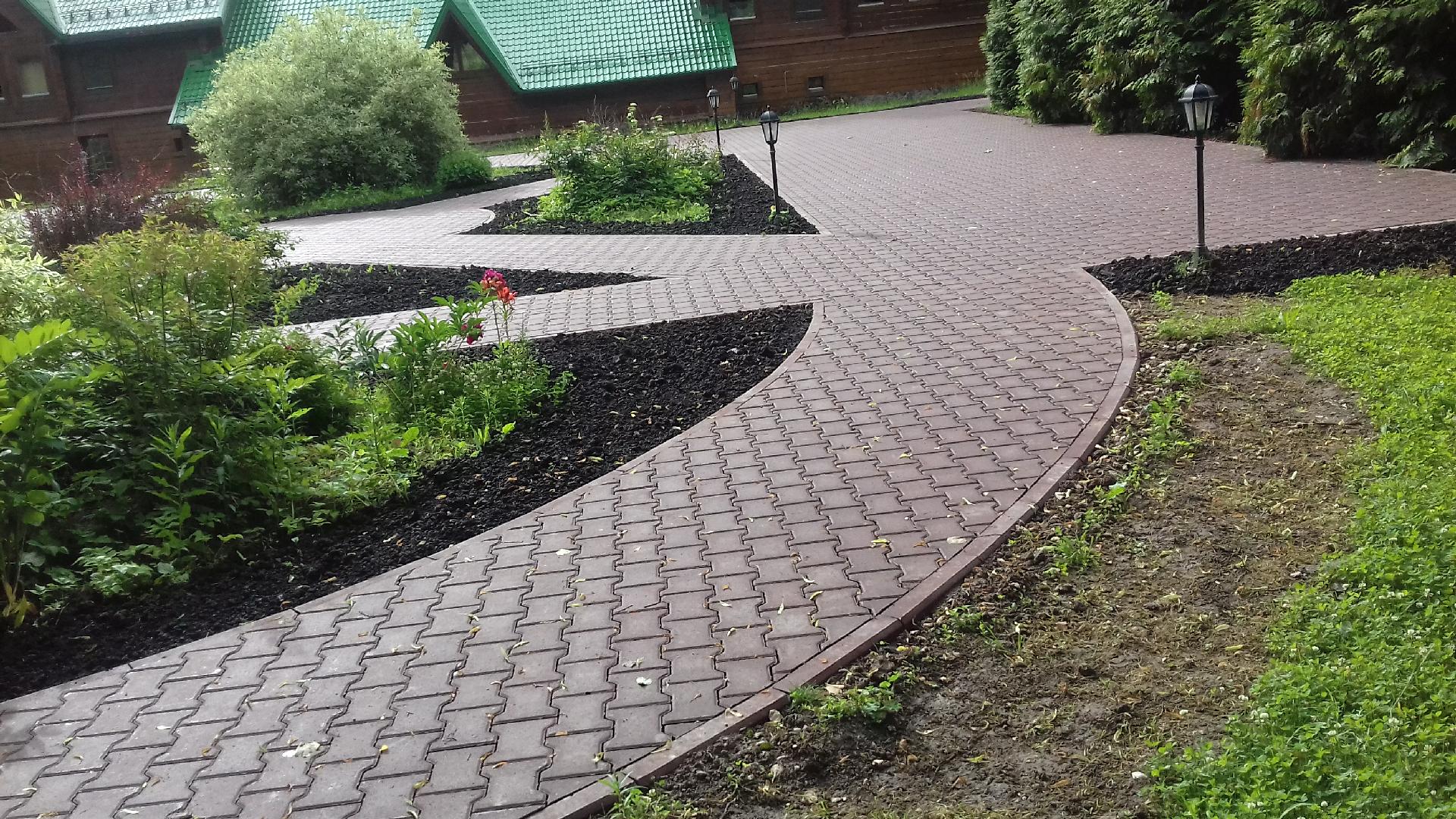 Дорожка из брусчатки на участке укладка цена